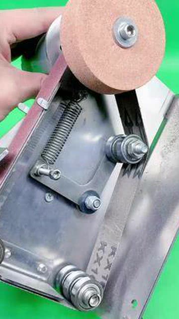 砂輪打磨與砂帶拋光 高效率五金工具的性能解析與應用優(yōu)勢